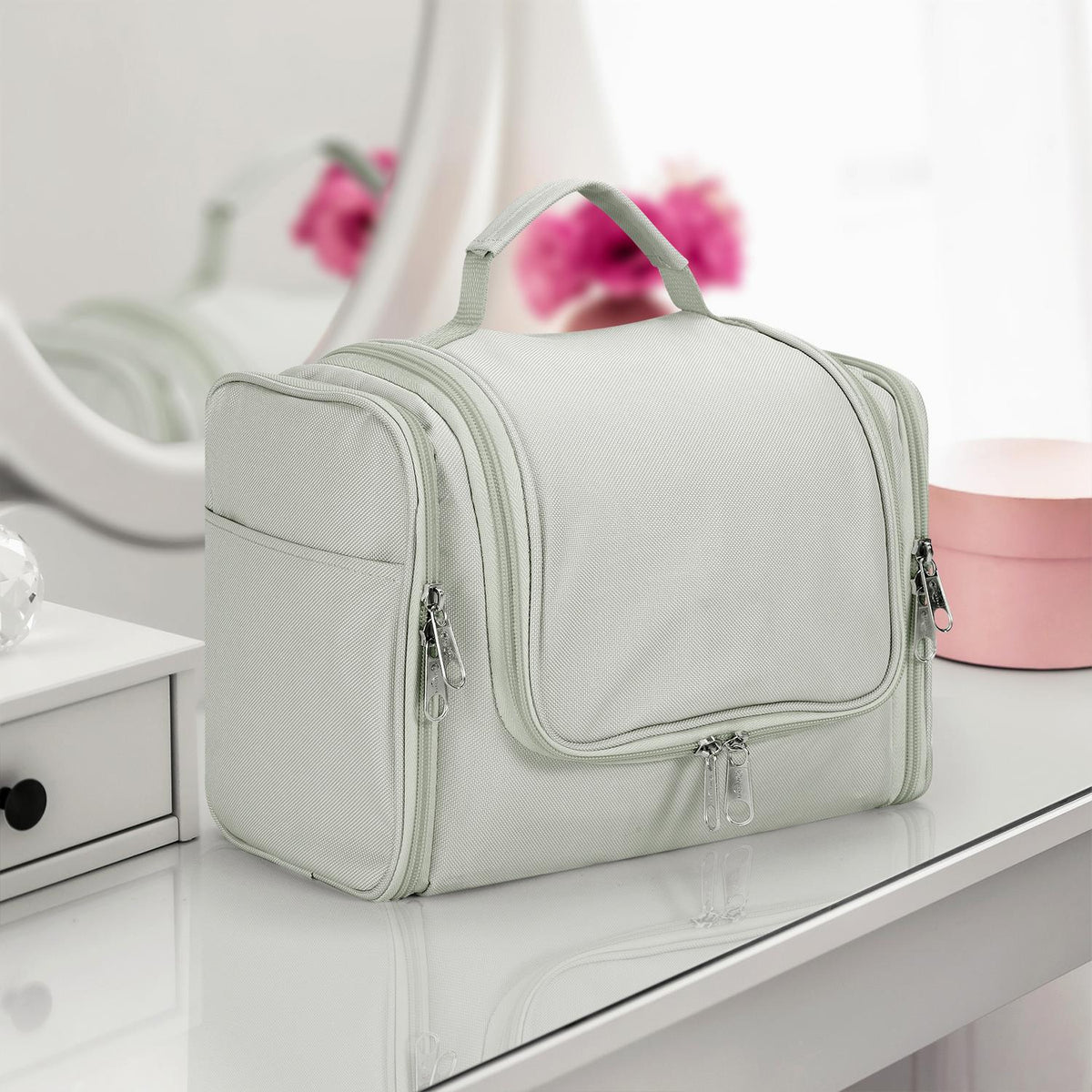 Vinsani Hanging Toiletry & Makeup Travel Bag – Light Grey